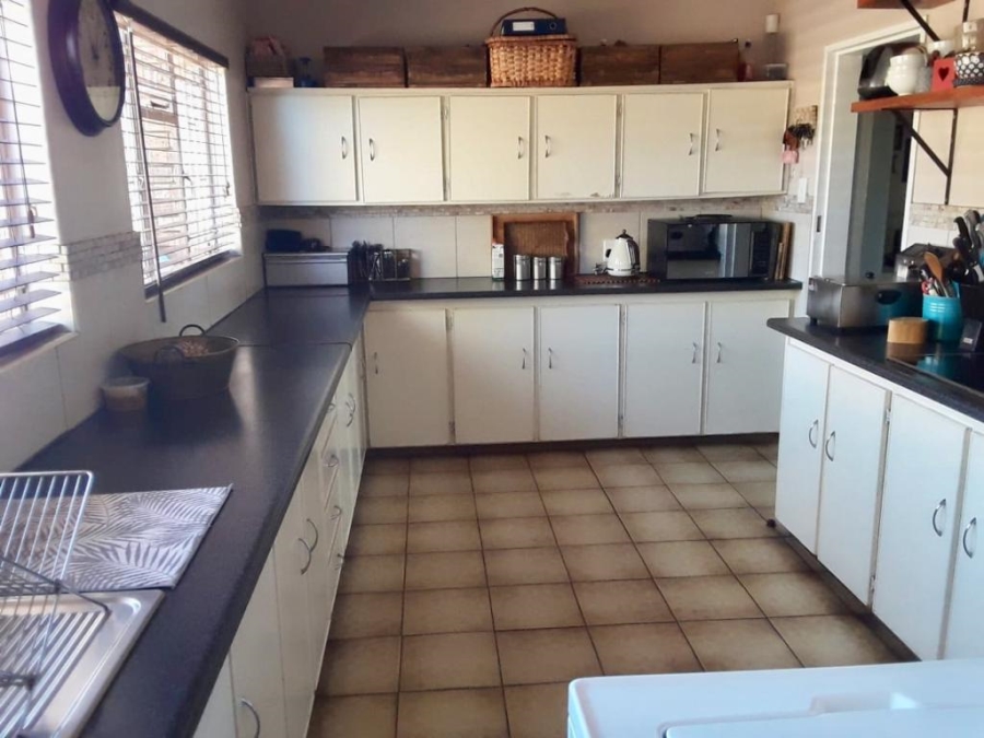 7 Bedroom Property for Sale in Bloemhof North West